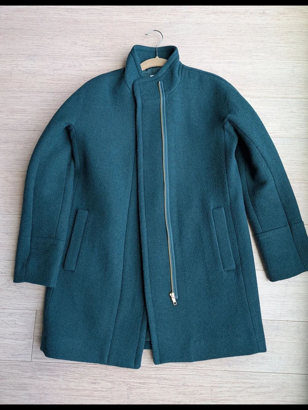 Women’s Green Wool-Blend Stand Collar Coat - Picture 5 of 6